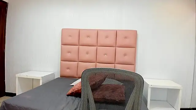 lhiamfit online show from December 3, 7:11 pm