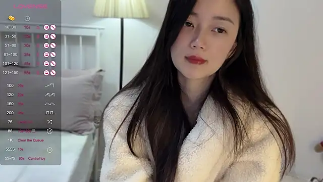 A-xena online show from February 15, 2:26 am