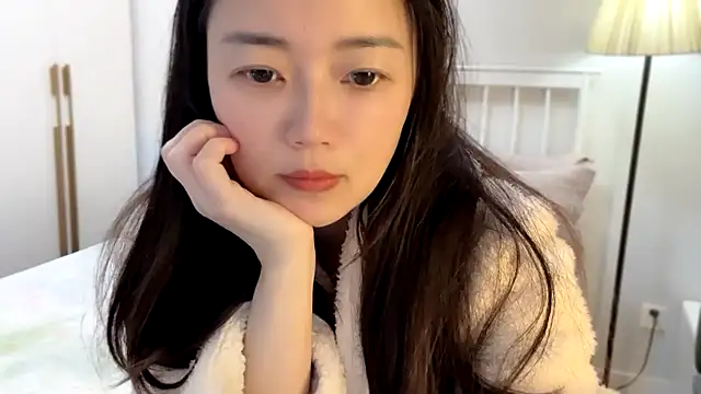 A-xena online show from February 18, 2:27 am