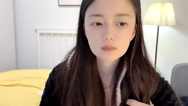 A-xena online show from February 25, 2:25 am