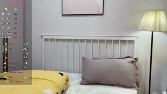 A-xena online show from February 26, 1:52 pm