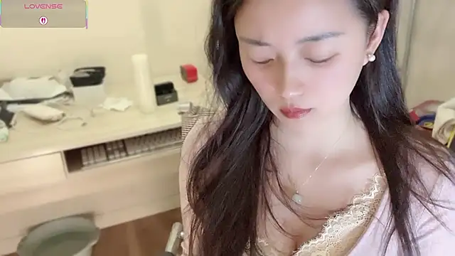 A-xena online show from November 27, 2:52 pm