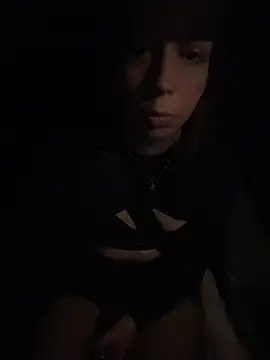 PetiteAngel666 online show from July 2, 9:32 pm