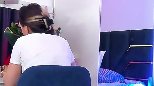 AllisonSweets online show from April 24, 11:23 am