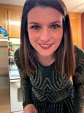 LadyLena1 online show from January 1, 3:02 am