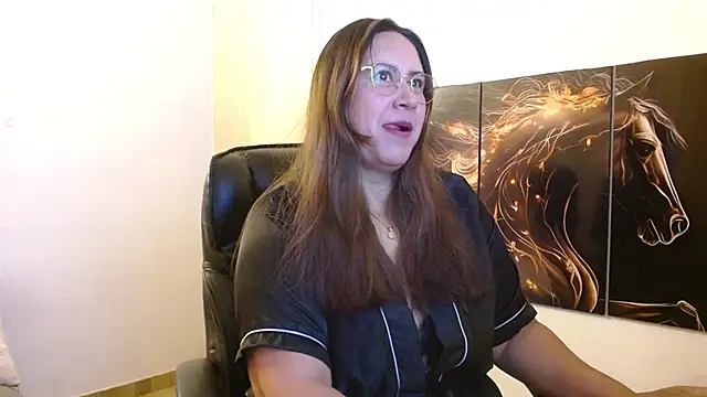 amalia brunette online show from April 5, 7:05 am