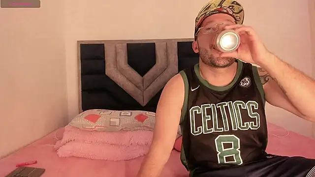 Snapshot of TiiffanyEvans1 chatting on November 7, 4:07 pm TiiffanyEvans1 online show from November 7, 4:07 pm