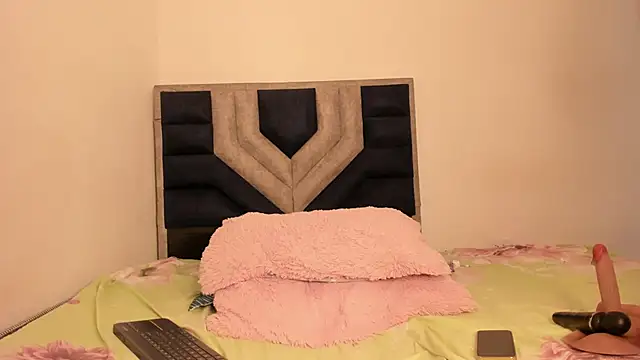 Snapshot of TiiffanyEvans1 chatting on February 17, 6:58 pm TiiffanyEvans1 online show from February 17, 6:58 pm