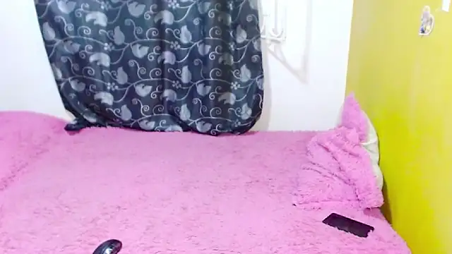 Queen camila online show from December 9, 11:13 pm