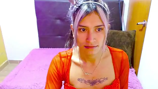 Queen camila online show from February 14, 3:11 am