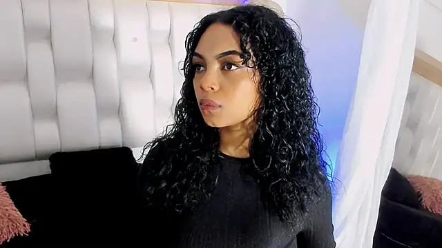 Snapshot of BeckyRusso chatting on January 22, 11:45 am BeckyRusso online show from January 22, 11:45 am