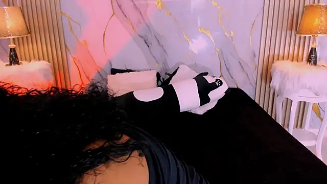 Snapshot of BeckyRusso chatting on October 25, 2:13 pm BeckyRusso online show from October 25, 2:13 pm