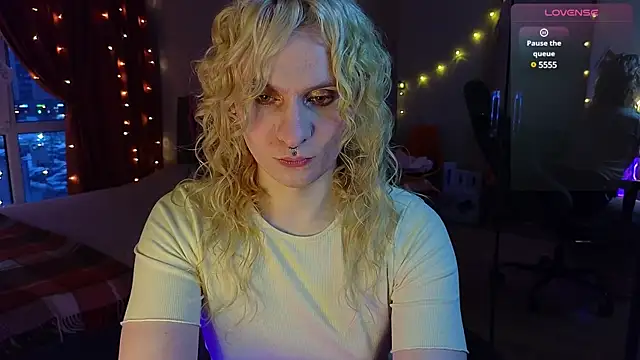 Lori Myaf online show from March 2, 3:27 pm