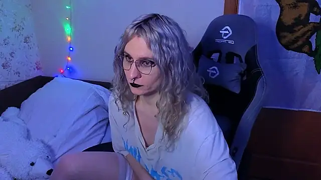 Lori Myaf online show from January 15, 1:59 pm