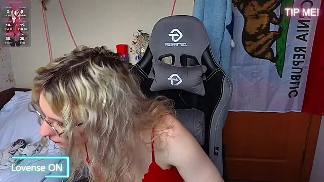 Lori Myaf online show from March 12, 1:50 pm