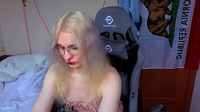 Lori Myaf online show from March 19, 1:48 pm