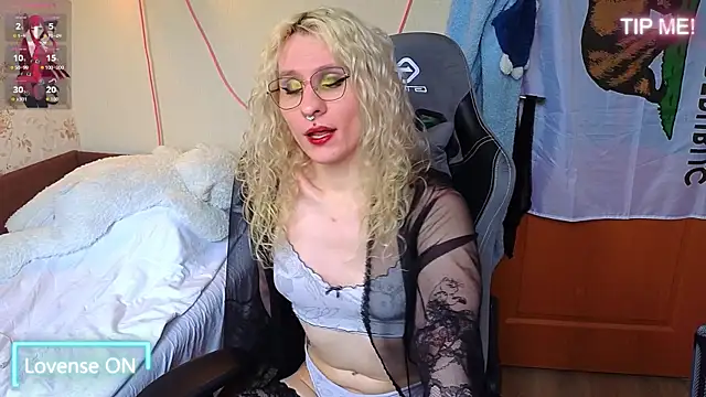 Lori Myaf online show from April 25, 1:41 pm