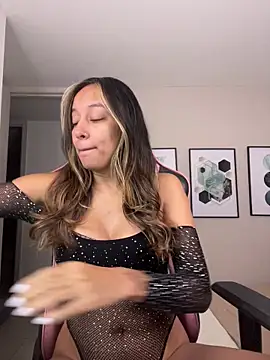 DianaHopson online show from October 11, 10:36 am