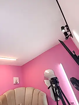 Shanelle   online show from November 12, 1:44 pm