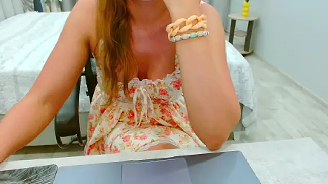 EveLove33 online show from June 10, 5:23 pm