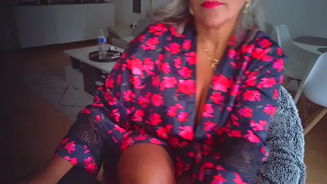 Snapshot of sarametisse26 chatting on September 24, 6:39 am sarametisse26 online show from September 24, 6:39 am