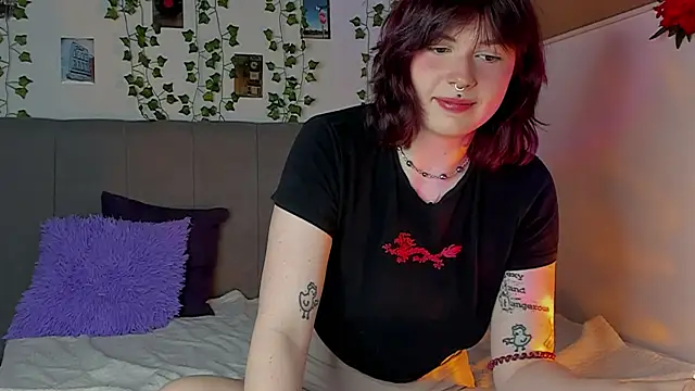 Snapshot of miss_Lizzy chatting on February 4, 4:15 am miss Lizzy online show from February 4, 4:15 am