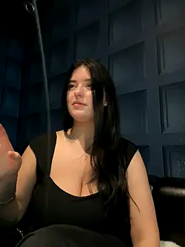 Angela Fosterr online show from November 9, 8:18 pm