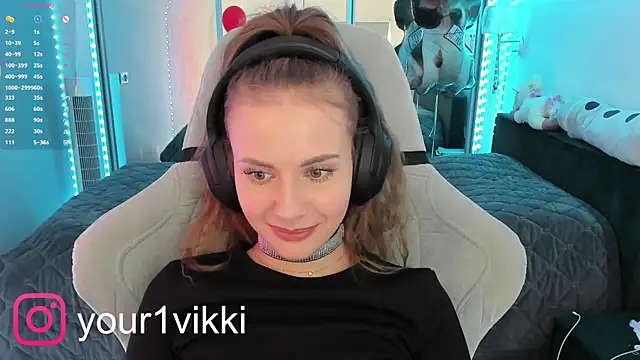 Snapshot of Vikki_Cheese chatting on February 28, 12:09 pm Vikki Cheese online show from February 28, 12:09 pm