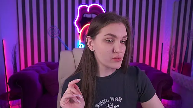 EmmyCharmm online show from April 23, 5:41 am