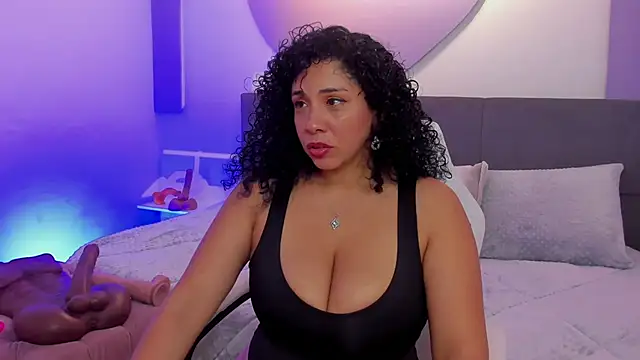 Snapshot of ana_sweet2 chatting on February 26, 2:57 pm ana sweet2 online show from February 26, 2:57 pm