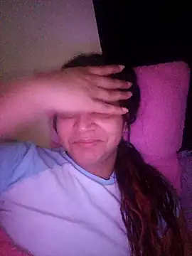 Snapshot of Andrys_ chatting on May 2, 9:31 pm Andrys online show from May 2, 9:31 pm