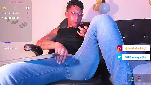 FuckHardlove online show from December 20, 12:41 am