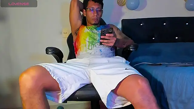 FuckHardlove online show from January 16, 9:40 pm