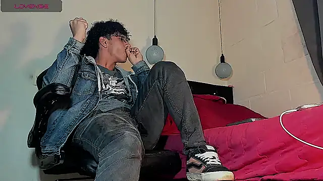 FuckHardlove online show from September 26, 3:21 am