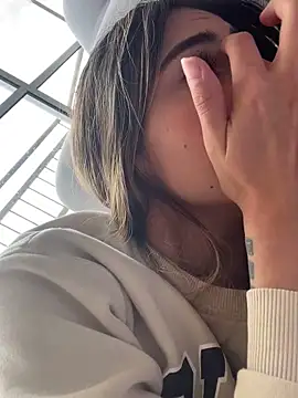 Ameellie online show from February 27, 5:47 pm