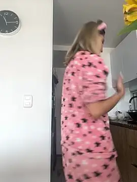 Ameellie online show from September 23, 3:26 pm