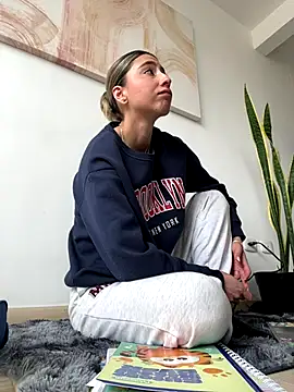 Ameellie online show from September 30, 3:50 pm