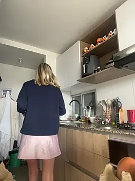 Ameellie online show from October 19, 6:08 pm