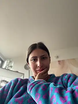 Ameellie online show from April 19, 1:43 pm