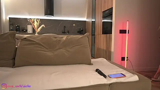 eva m1racle  online show from April 24, 9:17 pm