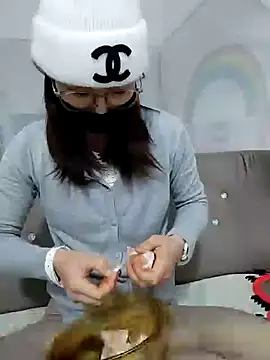 Snapshot of I_AM_NOT_A_SLUT chatting on December 19, 3:40 am I AM NOT A SLUT online show from December 19, 3:40 am