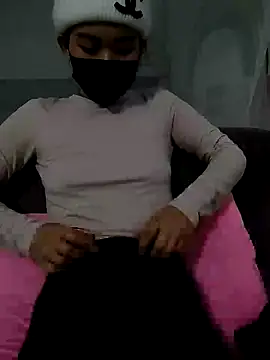 Snapshot of I_AM_NOT_A_SLUT chatting on January 7, 3:24 am I AM NOT A SLUT online show from January 7, 3:24 am