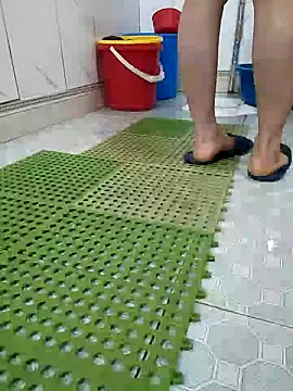 Snapshot of I_AM_NOT_A_SLUT chatting on February 7, 8:22 am I AM NOT A SLUT online show from February 7, 8:22 am