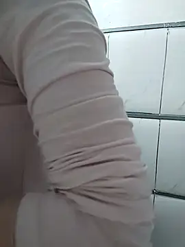 Snapshot of I_AM_NOT_A_SLUT chatting on March 13, 3:44 am I AM NOT A SLUT online show from March 13, 3:44 am