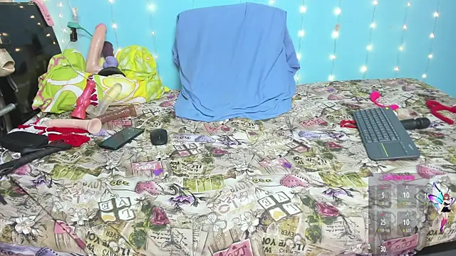 Snapshot of natacha_wolf chatting on March 22, 8:40 am natacha wolf online show from March 22, 8:40 am