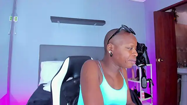 Coco Kiss online show from October 7, 7:11 pm