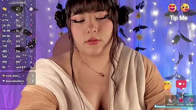 Snapshot of limoncito_blossom chatting on October 10, 9:41 am limoncito blossom online show from October 10, 9:41 am