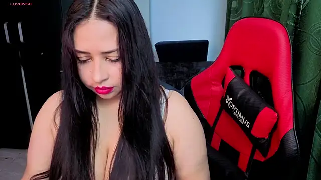 charlotee lovee69 online show from April 10, 9:52 pm