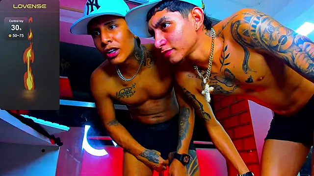 Snapshot of Hardcockboysxxx chatting on March 12, 12:42 am Hardcockboysxxx online show from March 12, 12:42 am