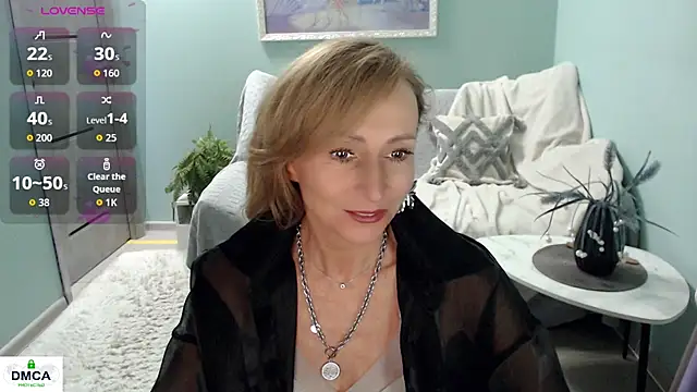 Snapshot of HornyMilf_777 chatting on May 16, 6:21 am HornyMilf 777 online show from May 16, 6:21 am